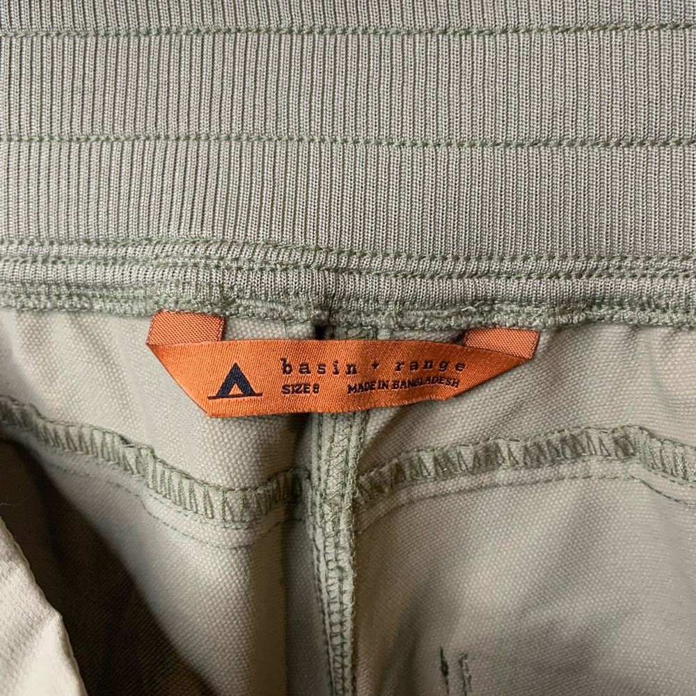 Basin + Range Shorts, Size 8. - image 5